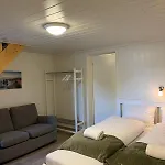Family With Panoramic Views & Free Parking
