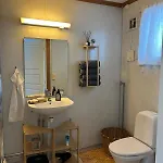 Family Retreat With Playroom & Views Ferienhaus *