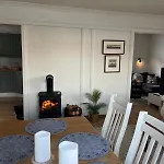 Family Retreat With Playroom & Views * Voss